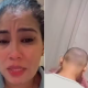 corte de cabelo e banho de fezes
